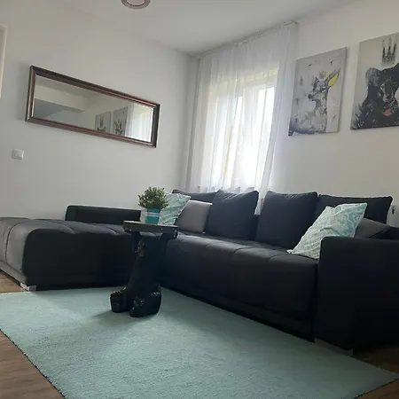 Vadoka Haz アパート